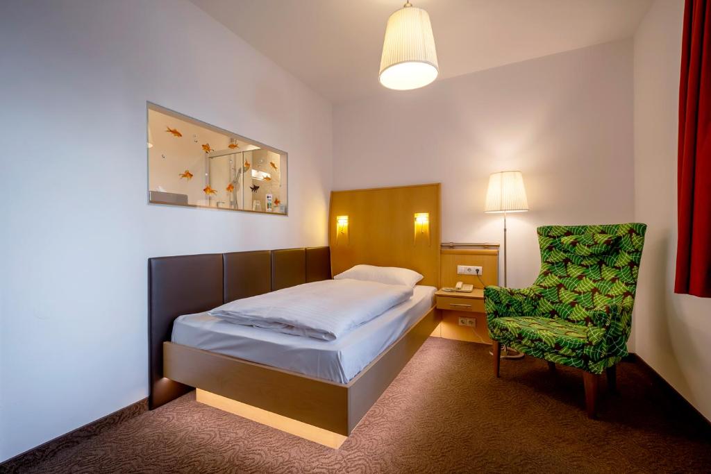 Strandhotel Alte Donau photo 2