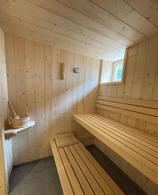 See 58 photo 3