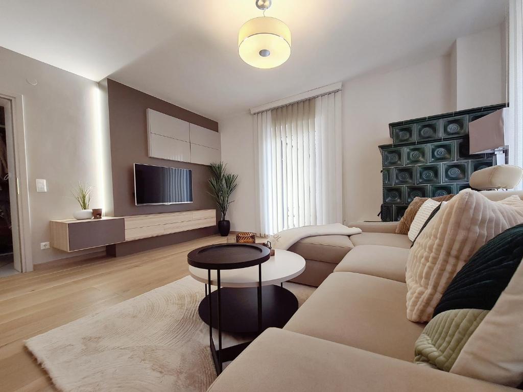 Royal Retreat - ŠARAC Apartment — photo 1