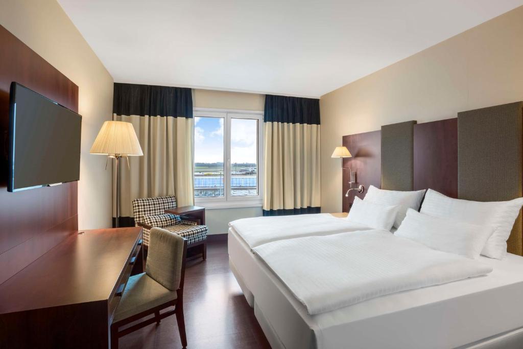 NH Vienna Airport Conference Center photo 2