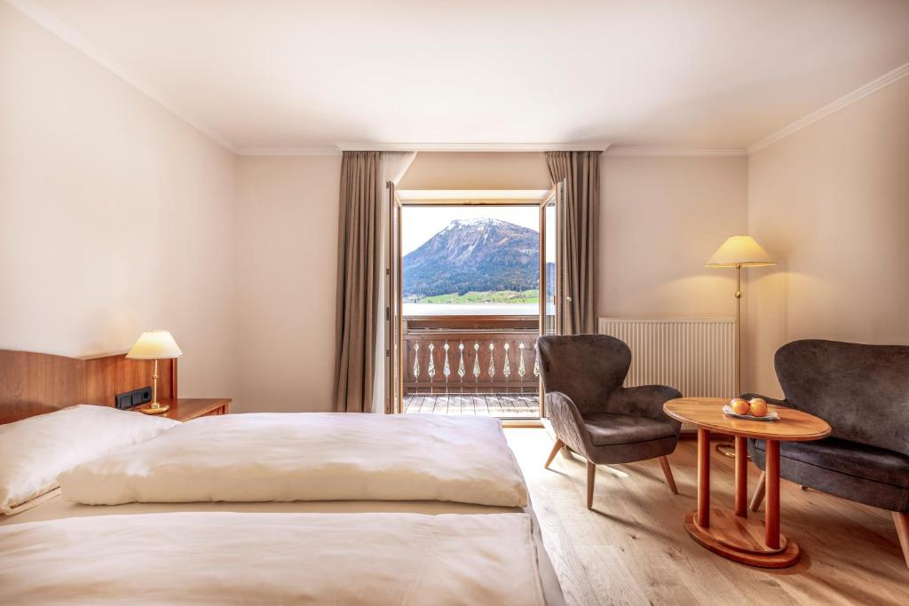 Hotel Weisser Hirsch photo 2