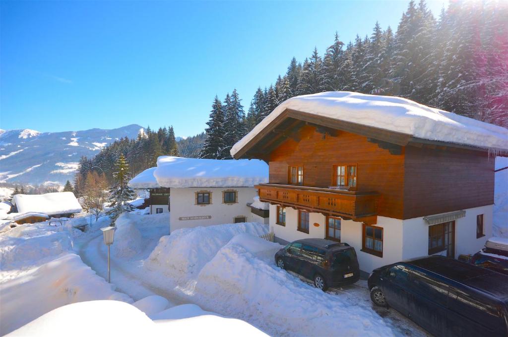 Ski-in Ski-out Chalet Kriekels - by Alpen Apartments — photo 1