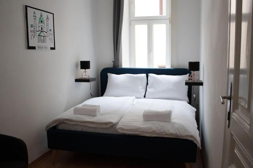 josef's home I Urban Classic Apartment I 02 photo 3