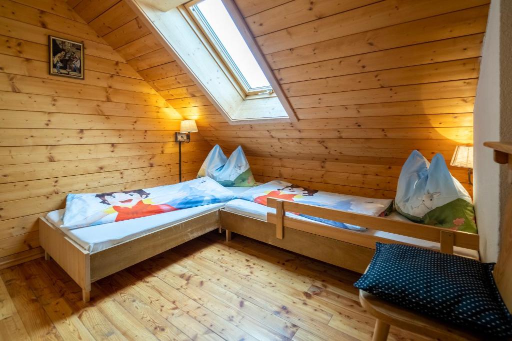 Zirbenhütte am Falkert auf der Heidi-Alm photo 2