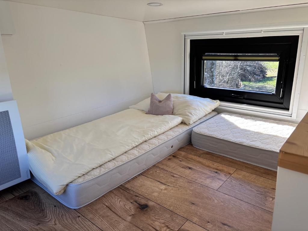 Tiny House mit Saunafass photo 2
