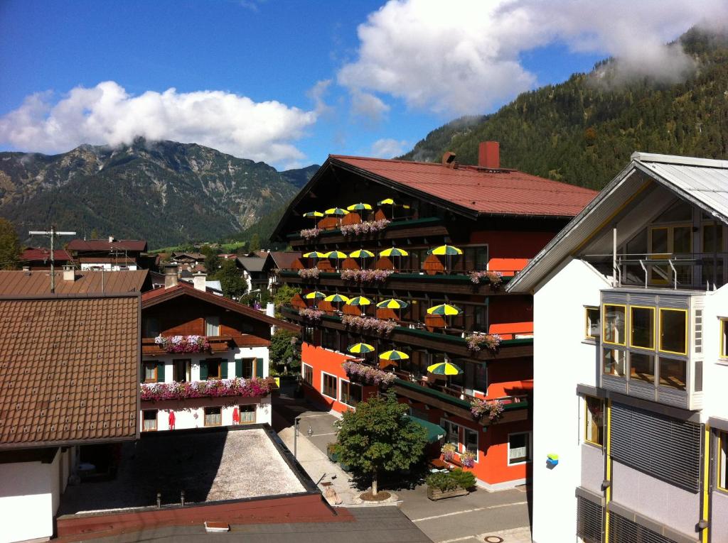 Hotel Tiroler Adler - bed and breakfast — photo 1