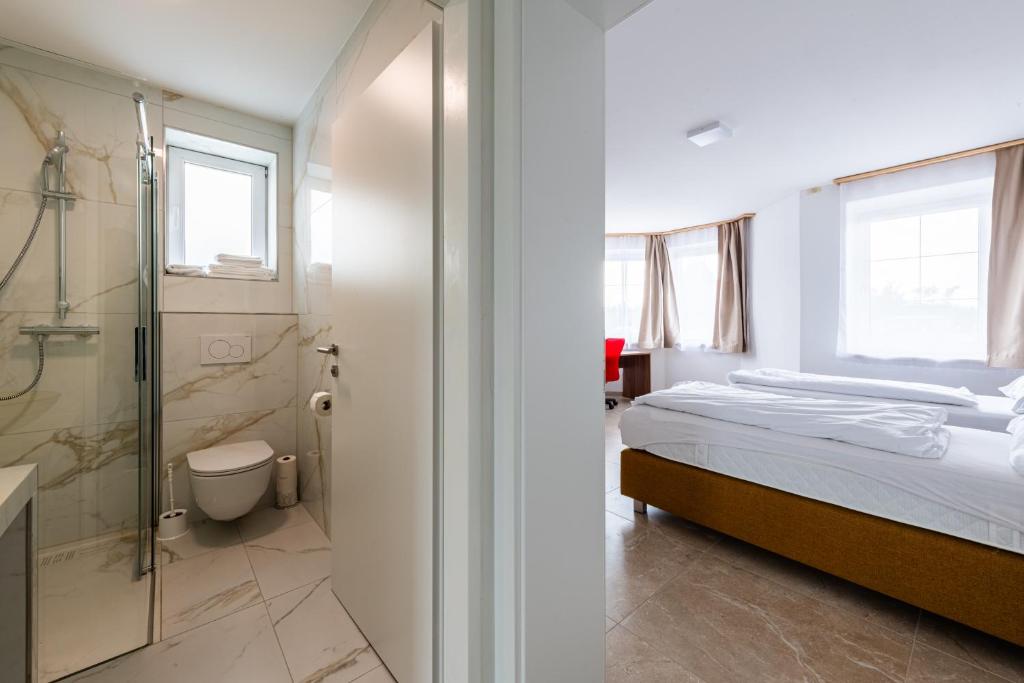 YS Apartments photo 3