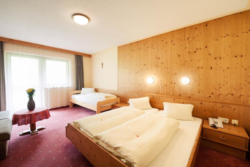 Hotel Steuxner photo 2