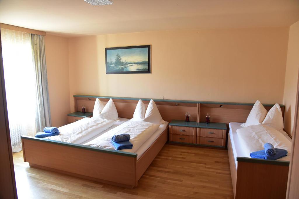 Stiftsgasthof Hochburg photo 2