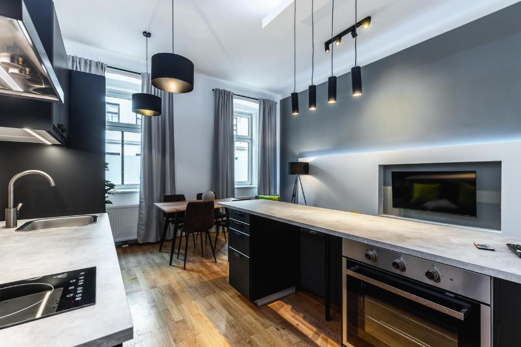 Stylish designed apartment in a top location photo 3