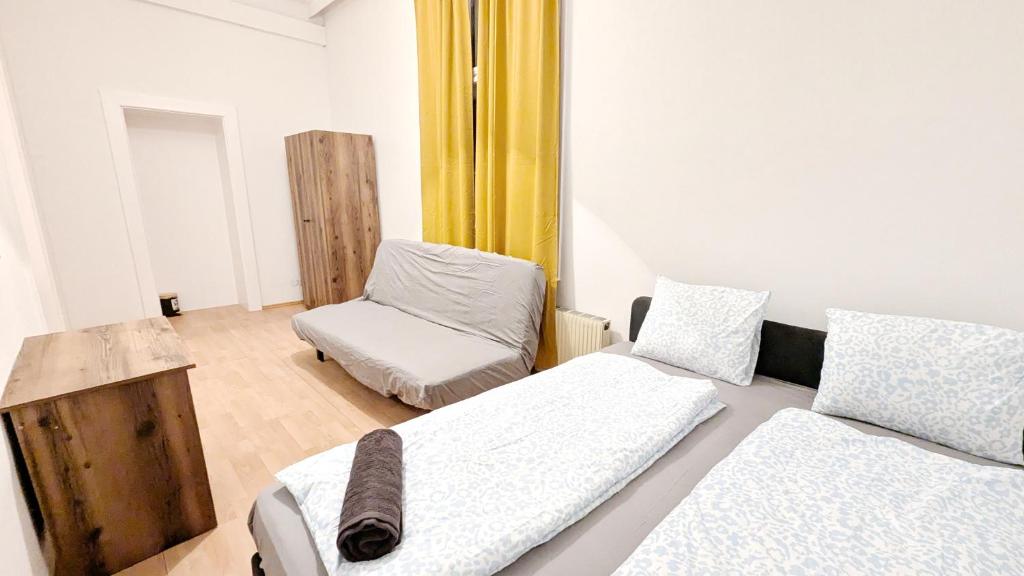 Spacious Rooms - 15 Min from Airport & City Center photo 2