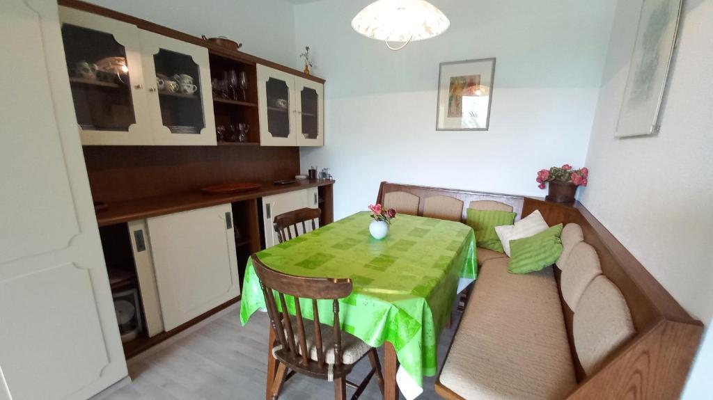 REGINE Haus KMB Seeblick Appartment am Ossiachersee photo 2