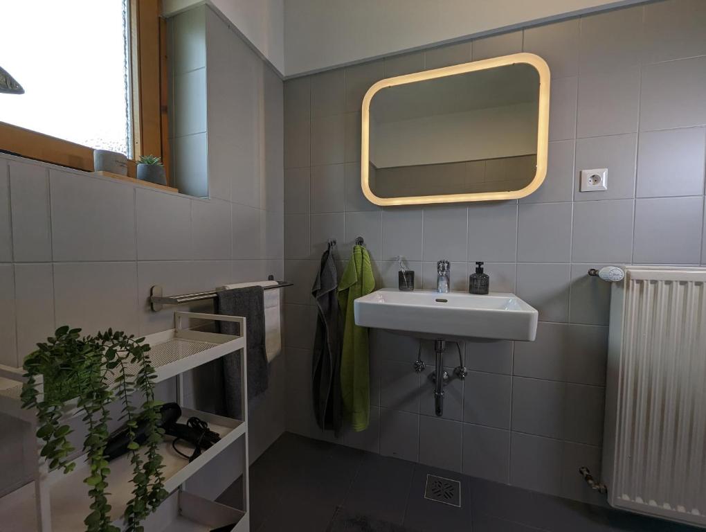 Angerpartments-Sonnige große Wohnung mit Balkon und kostenlosen Parkplatz photo 3