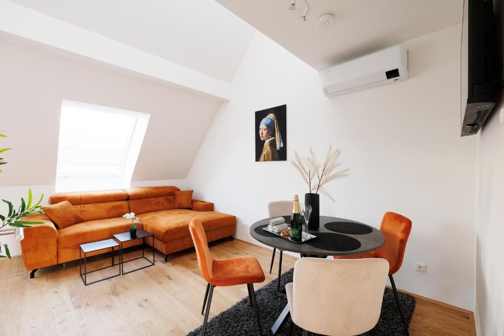 SYMPHONY Apartments 42 - Modern Loft with Terrace and Grill in Central Location — photo 1