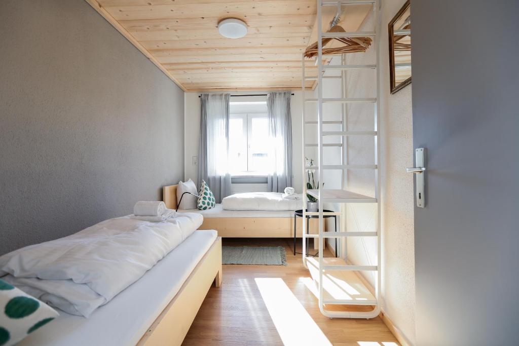 WOHNUNG OBERGESCHOSS mit 3 Schlafzimmer in ruhiger Gegend photo 2