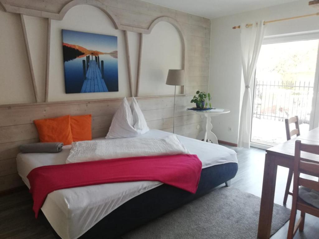 Stylish & Spacious Apartment with Patio photo 2