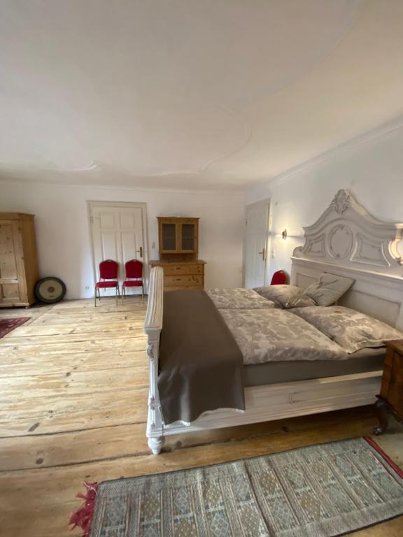 Schlosstaverne Sighartstein Familienzimmer photo 2