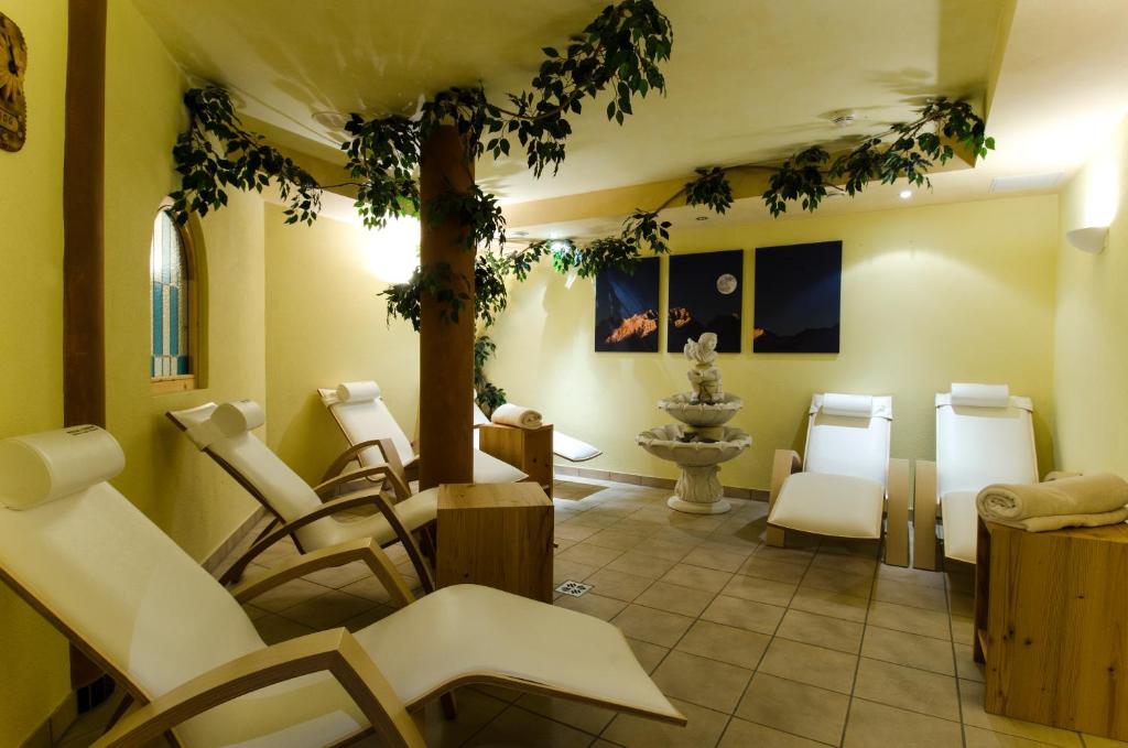 Hotel Tannenhof photo 3