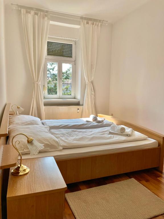 Downtown Chic Apartment Graz - Top 8 self check-in photo 2