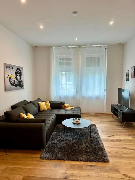 "Die Wohnung neben der Stadthalle" — photo 1