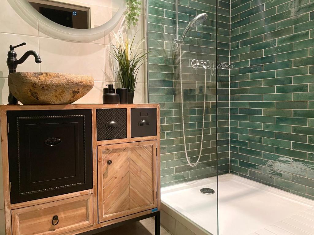 BAHIRA Schönbrunn photo 3