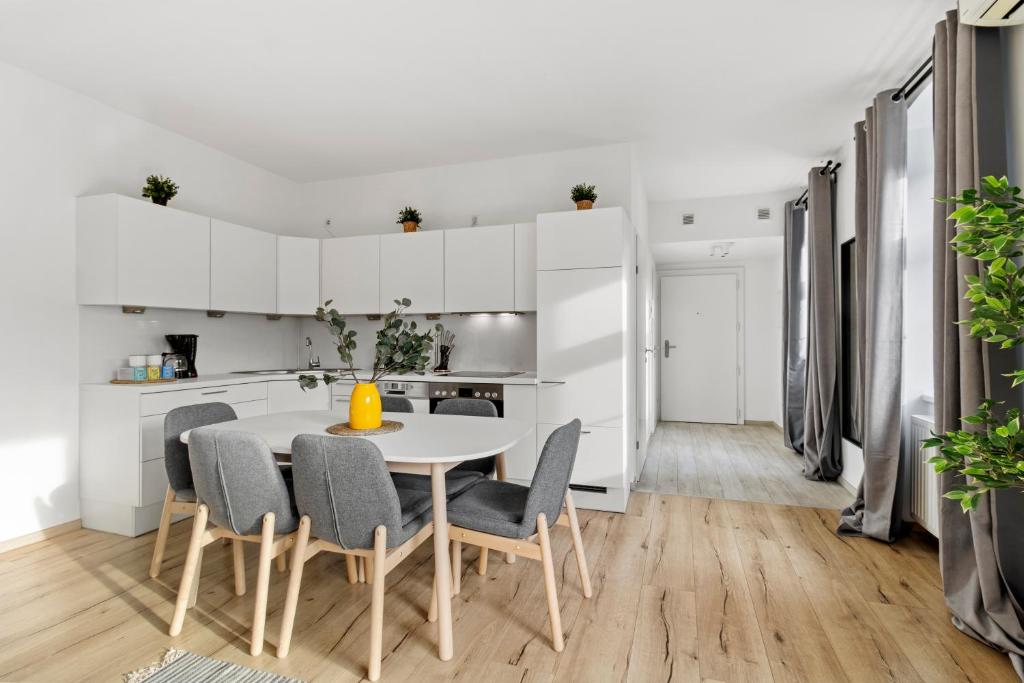 Terrace - 75 m² - Near Wiener Stadthalle photo 2