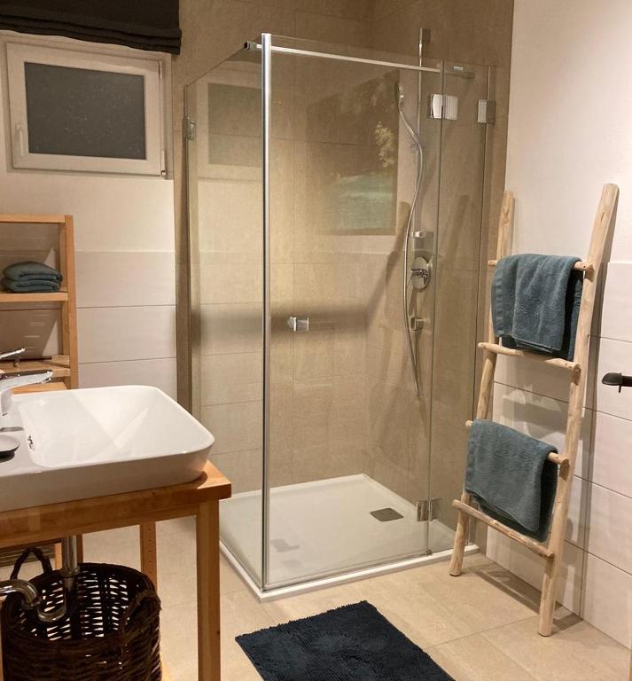 Zirben Appartement zwischen Berg und See photo 3