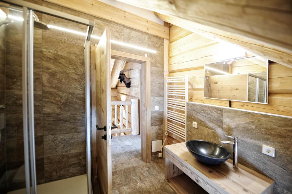 Summit Lodges photo 3