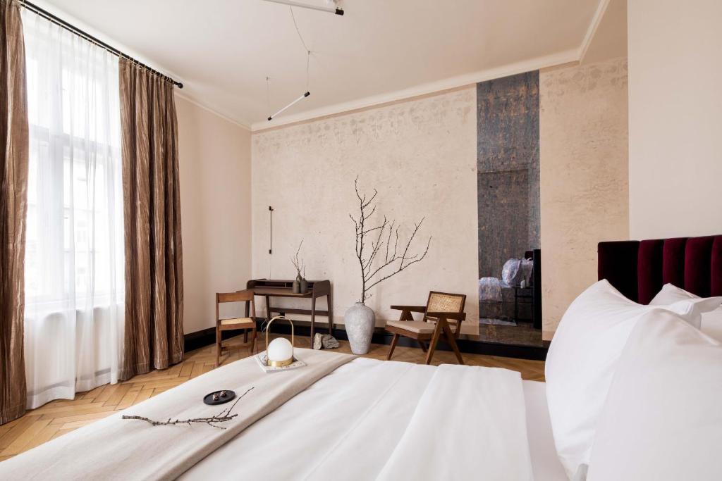 Zola Hotel - Palais de Bohème Adults Only — photo 1