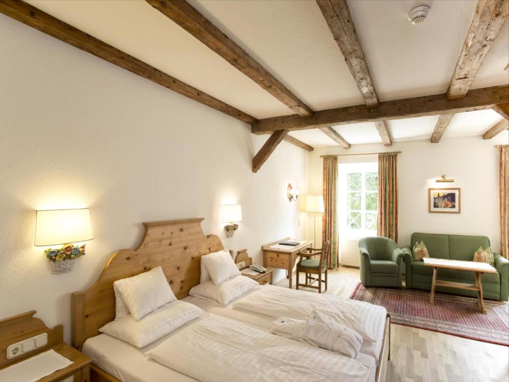 Hotel Tiefenbrunner photo 2