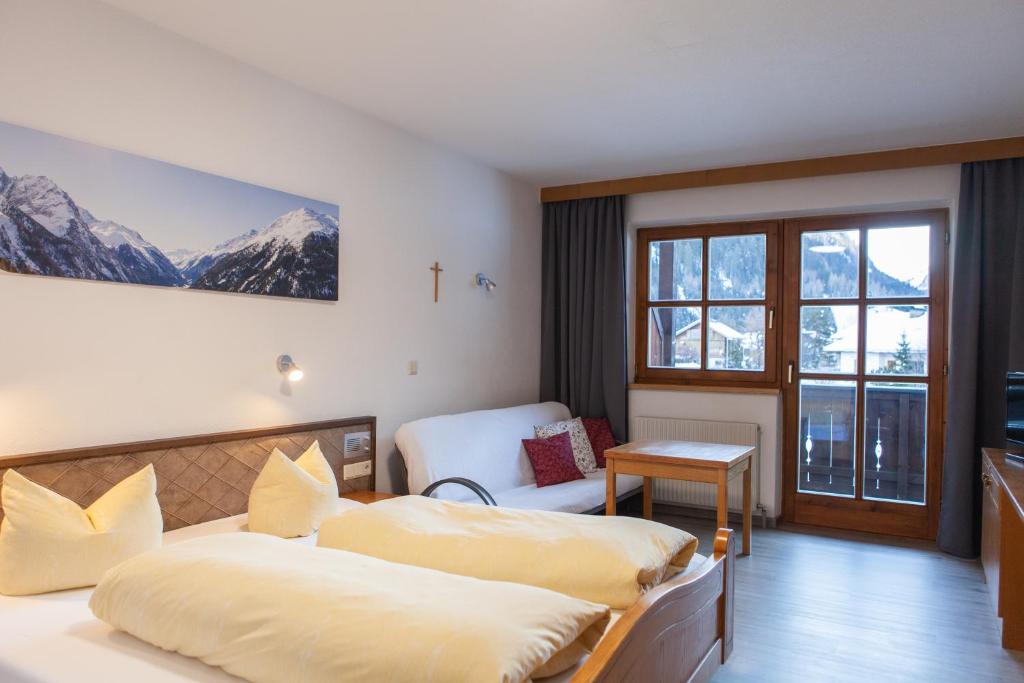 Sonnenhof - Apartments & Zimmer photo 2