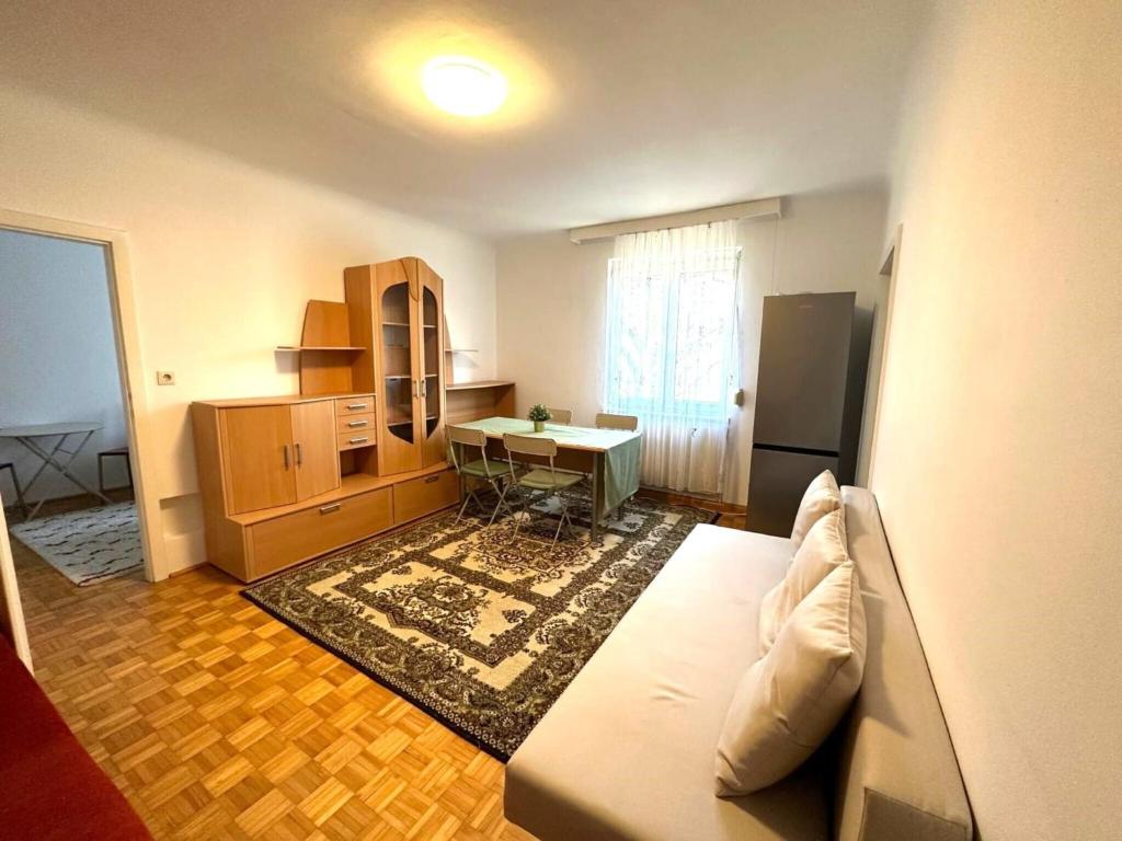 Apartment near Schönbrunn Palace Vienna photo 2