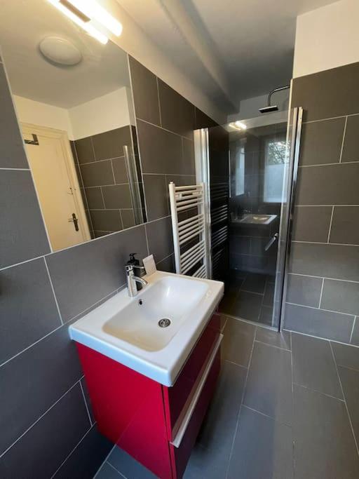 Kriemhild Apartments photo 3