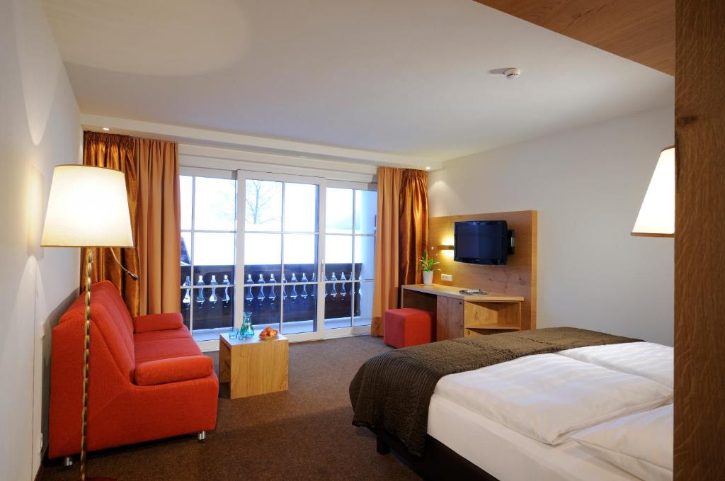 Hotel Saalbacher Hof photo 2