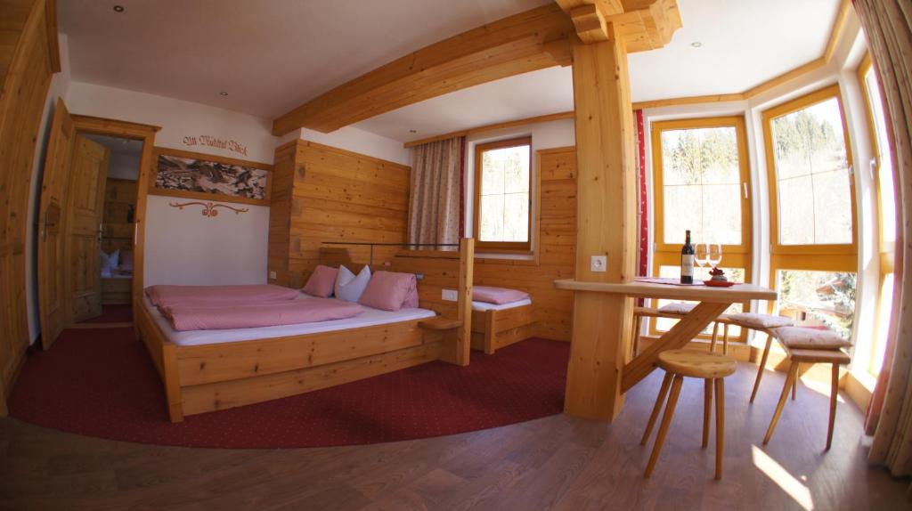Hotel Schweizerhof photo 2