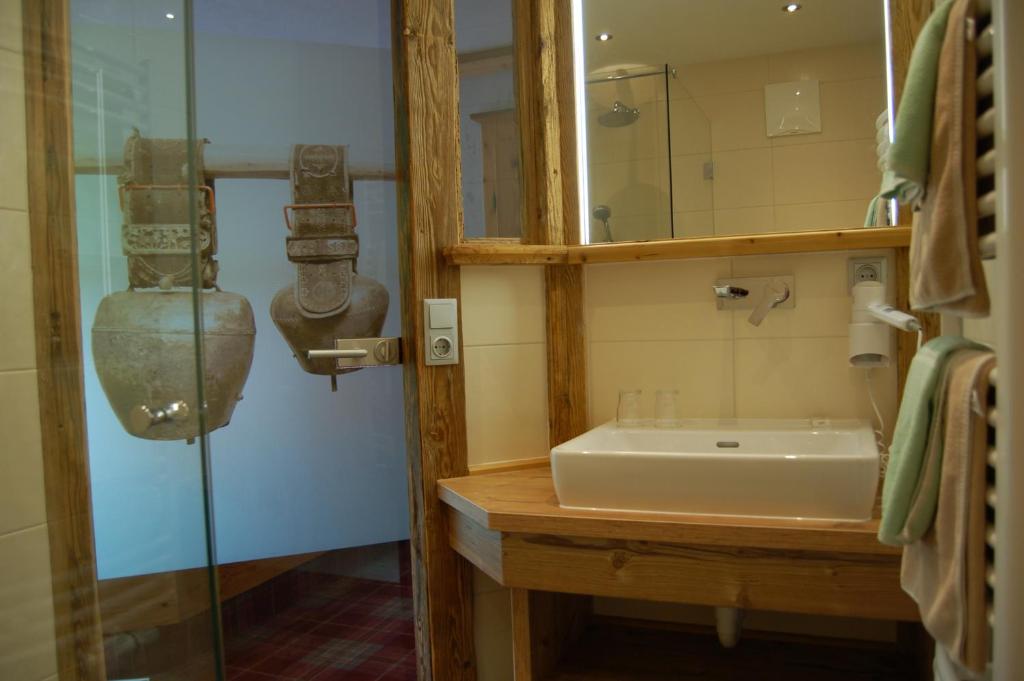 Hotel Schweizerhof photo 3