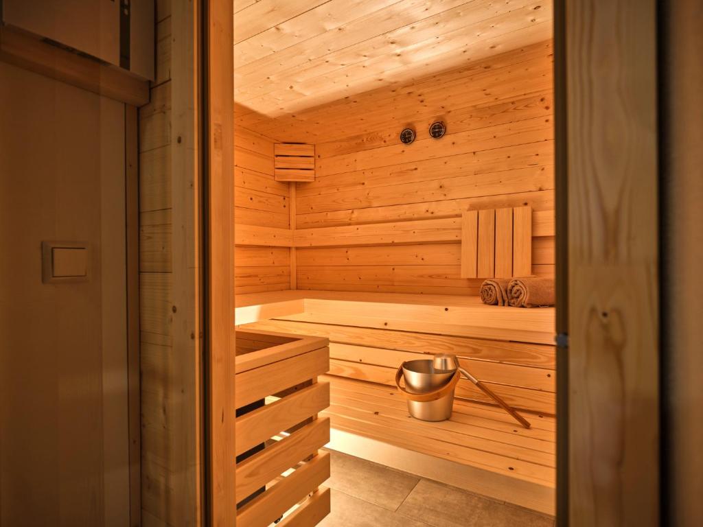 The Spa Suite Top 3- Tauplitz Residences by AAHH photo 3