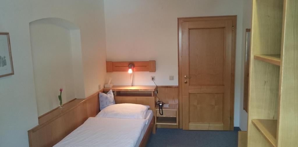 Hotel zum goldenen Hirschen photo 2