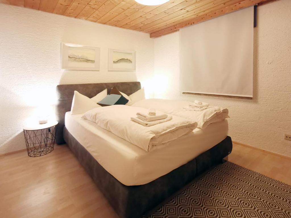 The Seefeld Retreat - Central Family Friendly Chalet - Mountain Views photo 2