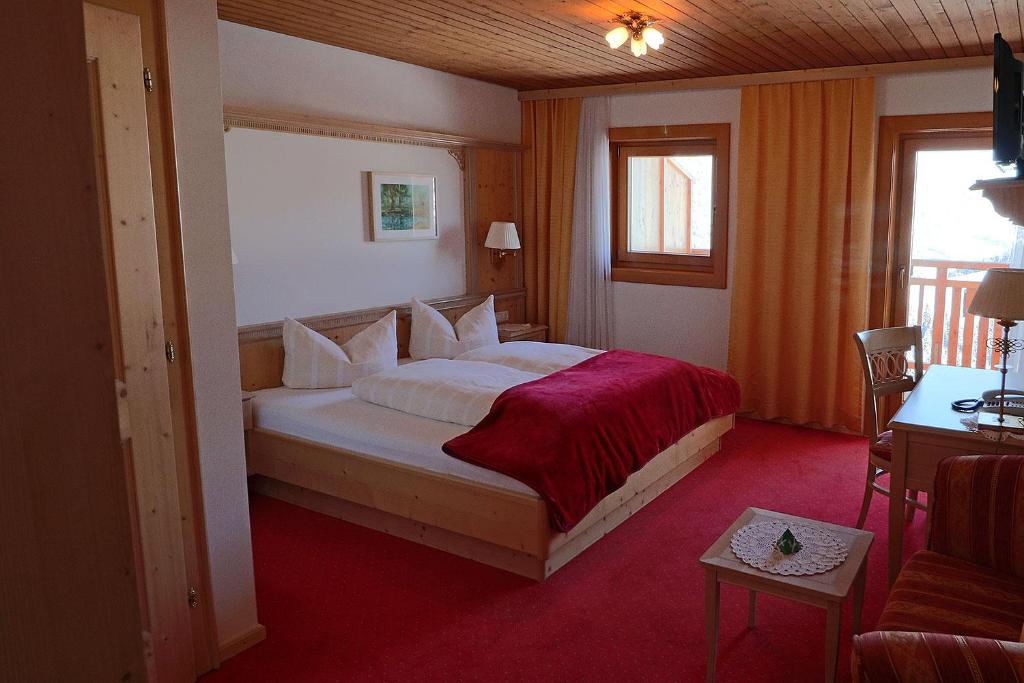 Hotel Schöne Aussicht photo 2