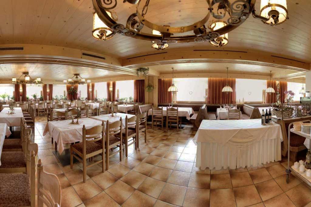 Hotel Schöne Aussicht photo 3