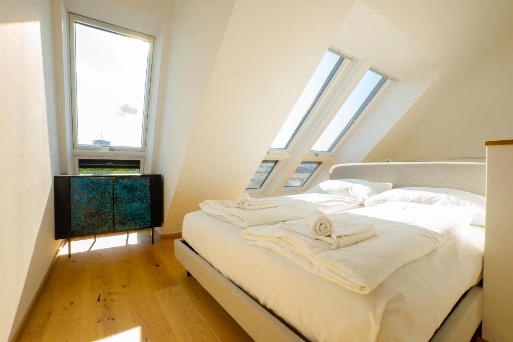 OrestaLiving - Penthouse in 2nd District with View photo 2