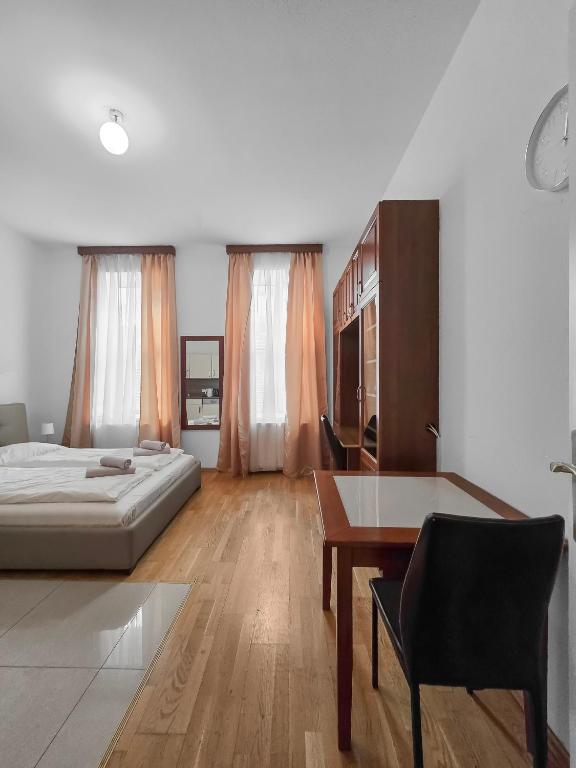 Studio Apartment photo 2