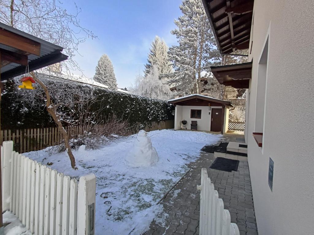 The Steinbock Lodge with garden and bbq photo 2