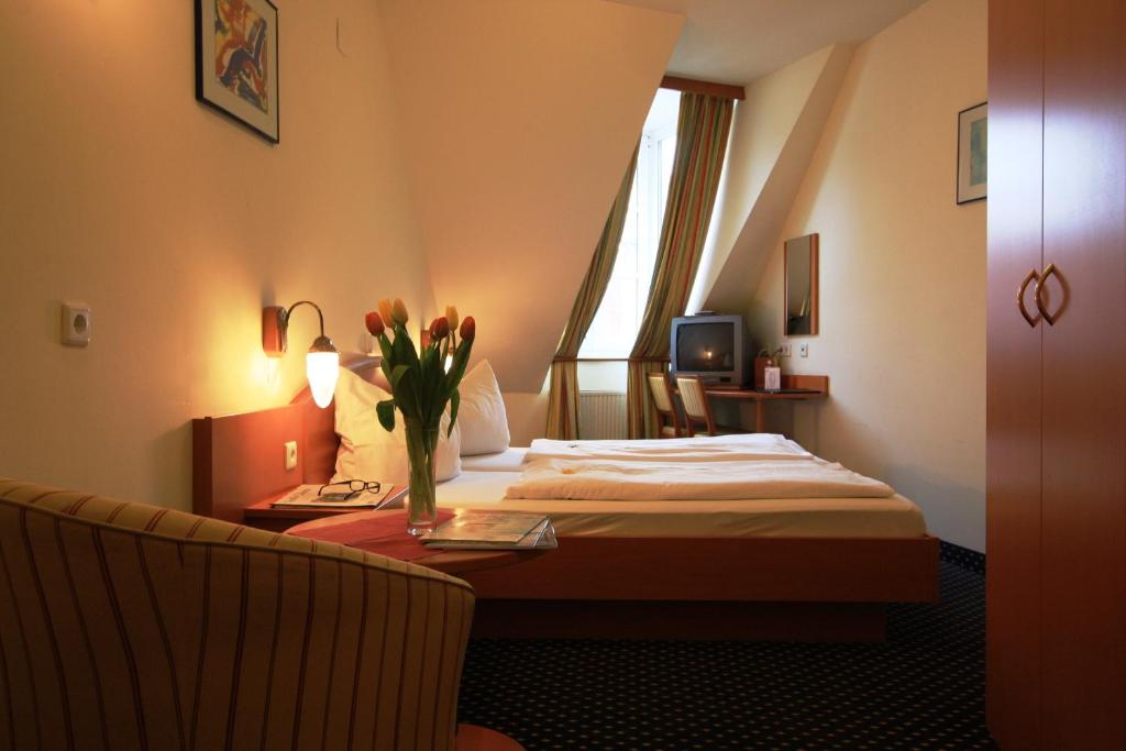 Suite Hotel 900 m zur Oper photo 2