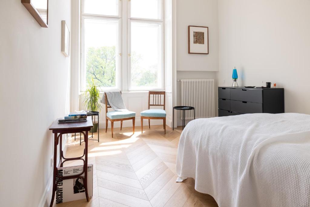 Stunning Apartment in City Center photo 2