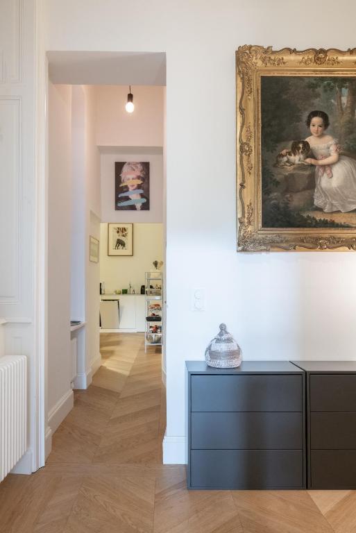 Stunning Apartment in City Center photo 3