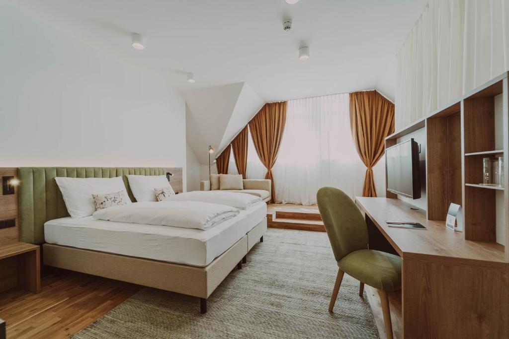 Burghotel Schlaining photo 2