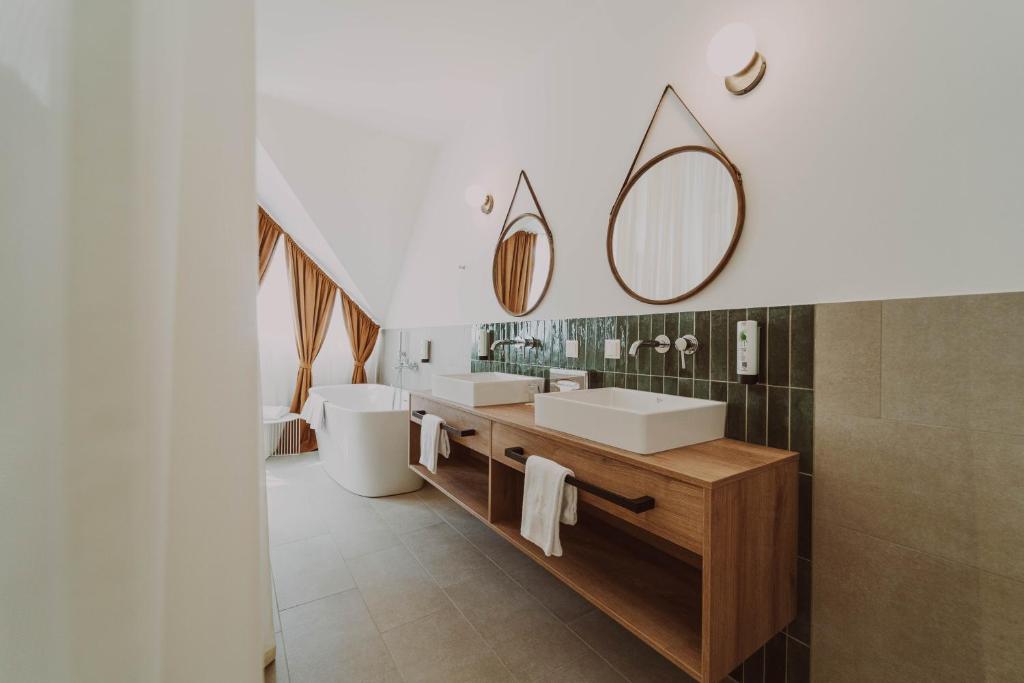 Burghotel Schlaining photo 3