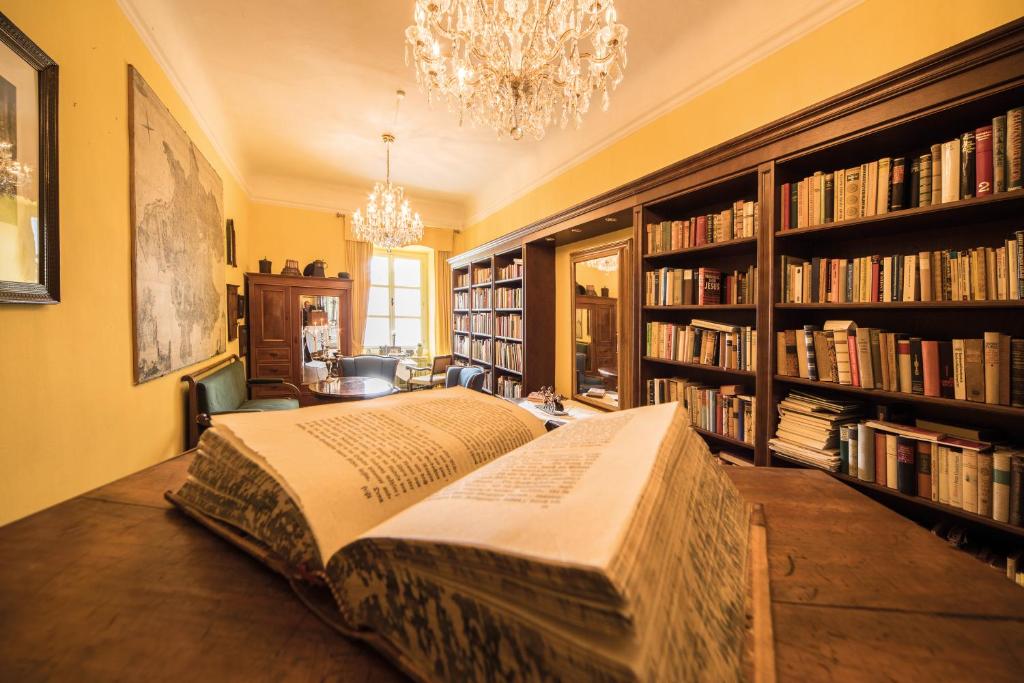 Schlosshotel Mondsee photo 3
